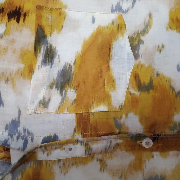 Holding horses button down - Picture 3 of 6